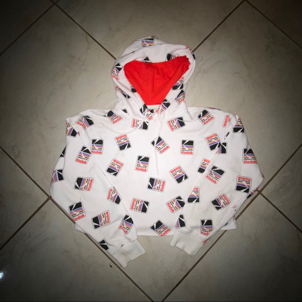 KODAK x FOREVER 21 CROPPED PRINT HOODIE